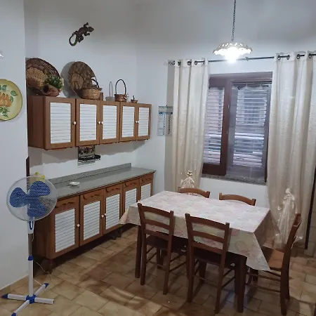 Casa Andrea Apartment *